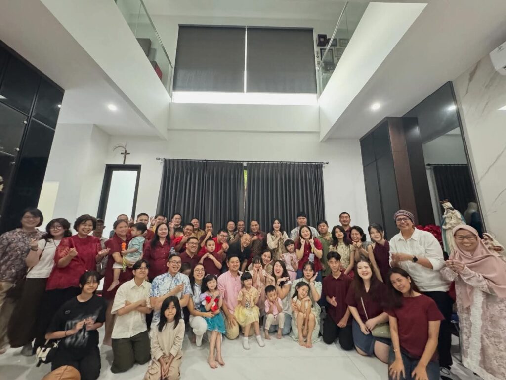 Perayaan Imlek Keluarga Go Penuh Syukur dan Kehangatan Kebersamaan