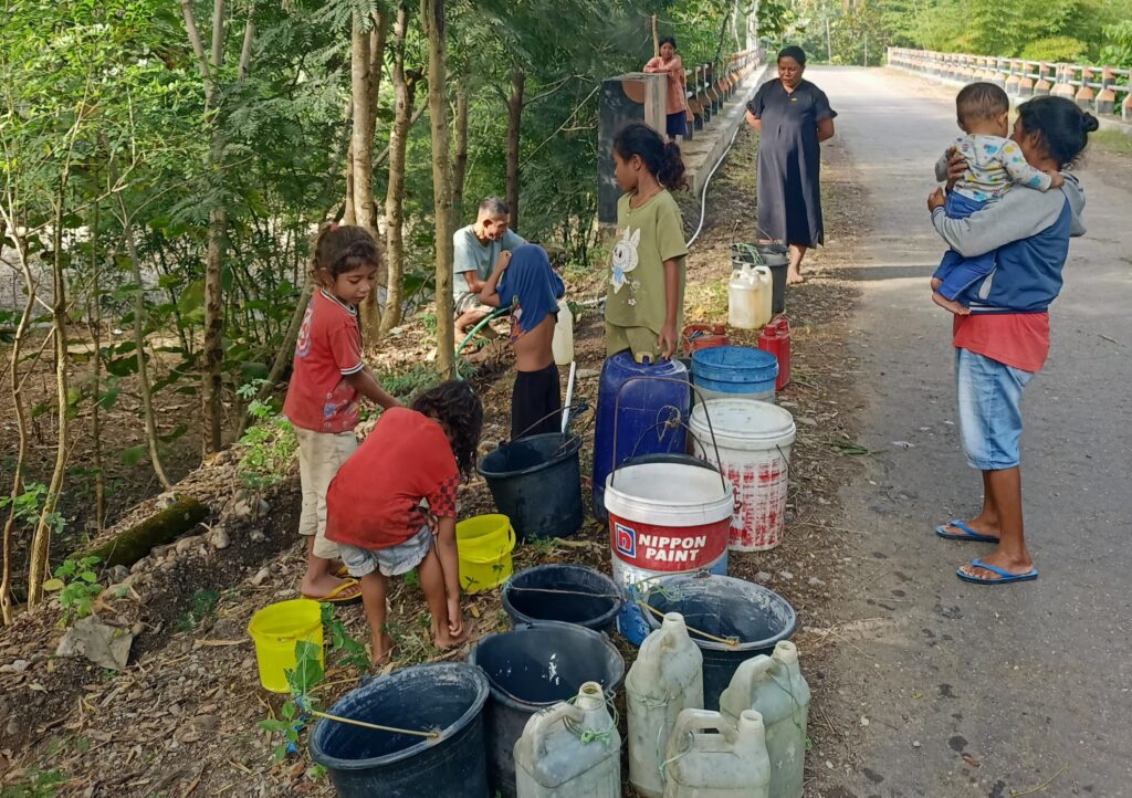 YFMG Wujudkan Mimpi Warga Maumolo: Air Bersih Kini Semakin Dekat