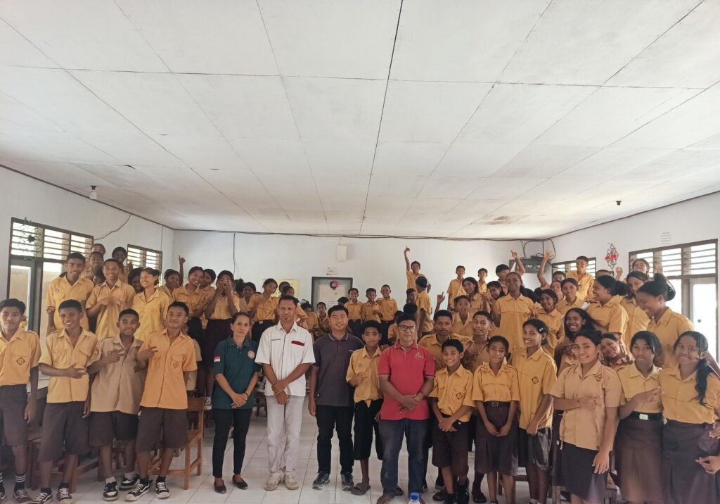 Belajar Bertani Sejak Dini, YFMG Edukasi Siswa SMPN 2 Tanjung Bunga